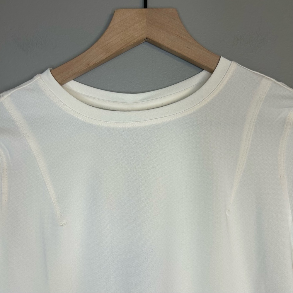 *NWT* Avalanche Cream Women’s Short Sleeve T-Shirt w/UPF 50+ Protection, Small - Picture 6 of 16